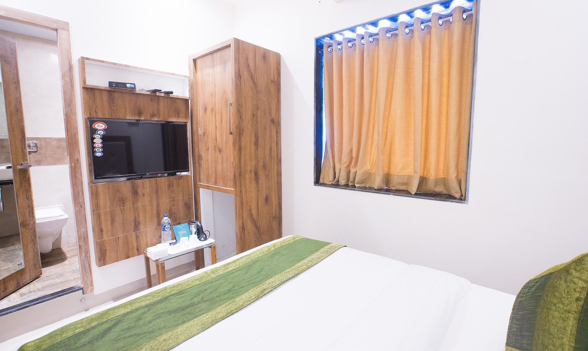 Treebo Amber International Economy Double Room