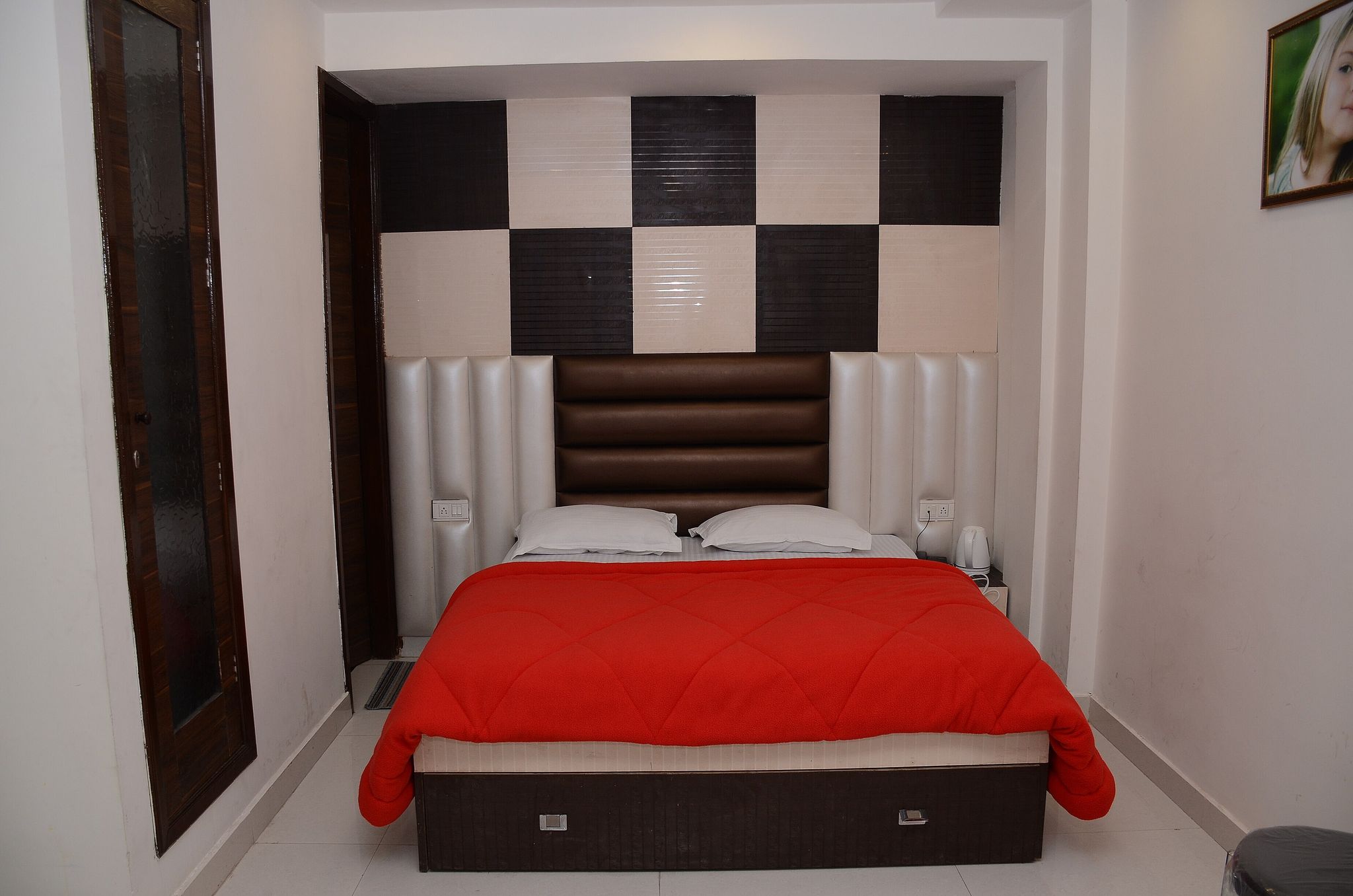 Hotel Robin Inn Standard NON-Ac Room  3