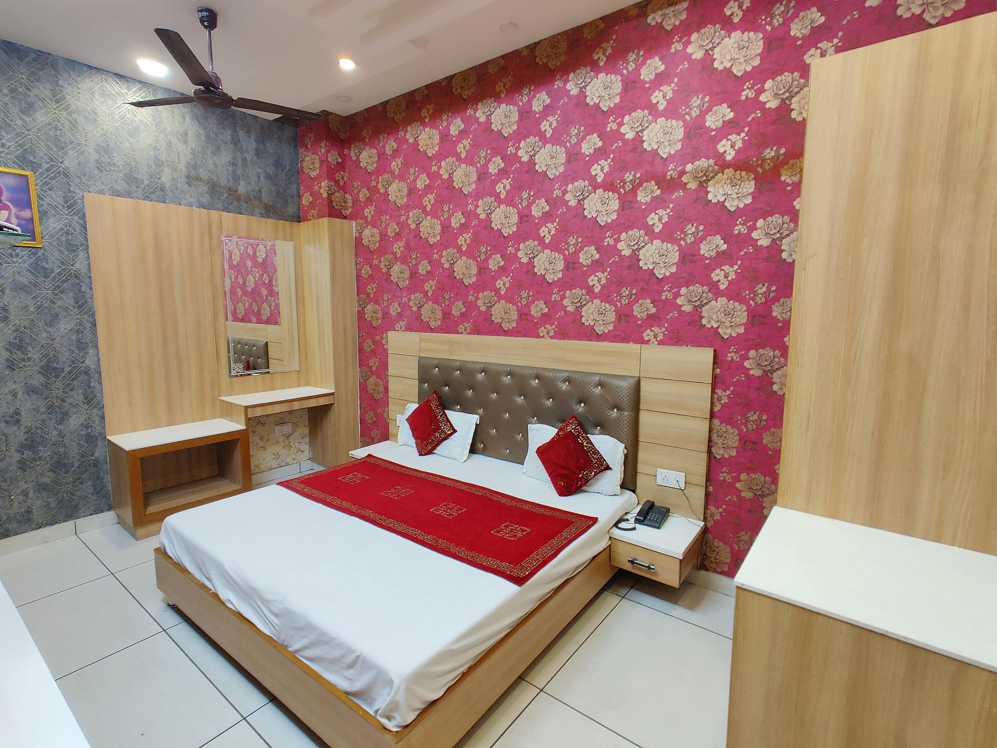 Hotel Robin Inn Standard NON-Ac Room 