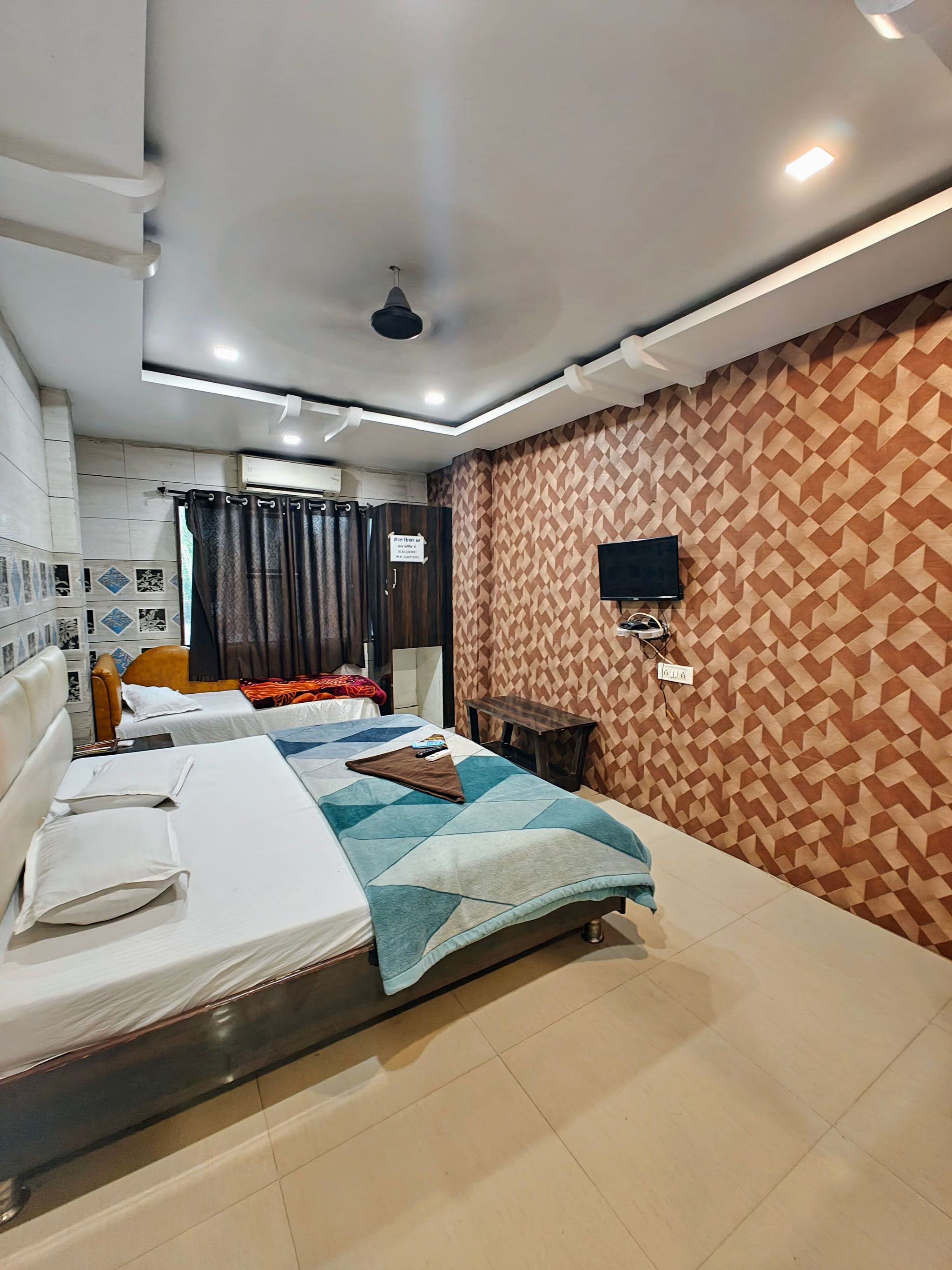 undefined Hotel TGI Inn Sheekhar 4