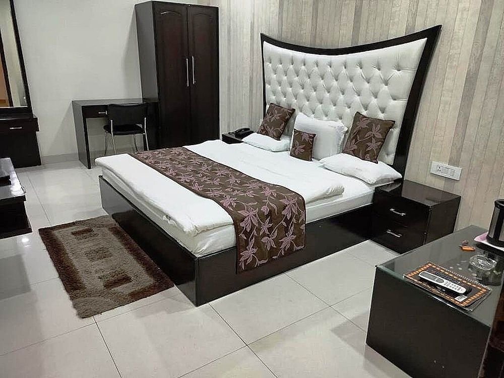 undefined Hotel Mandakini Lush 10