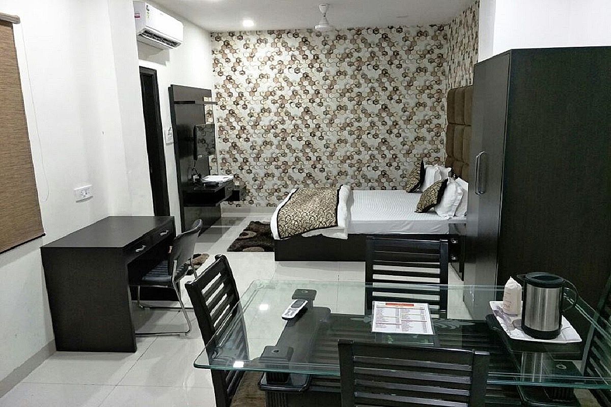 Hotel Mandakini Lush Luxury Room 7