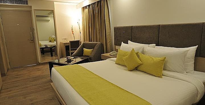 Royale Lalit Hotel Deluxe Room