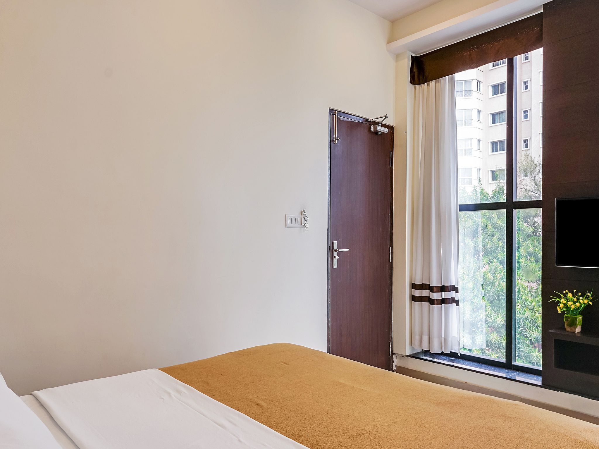 Ajantha Komforts Club Class Room 9