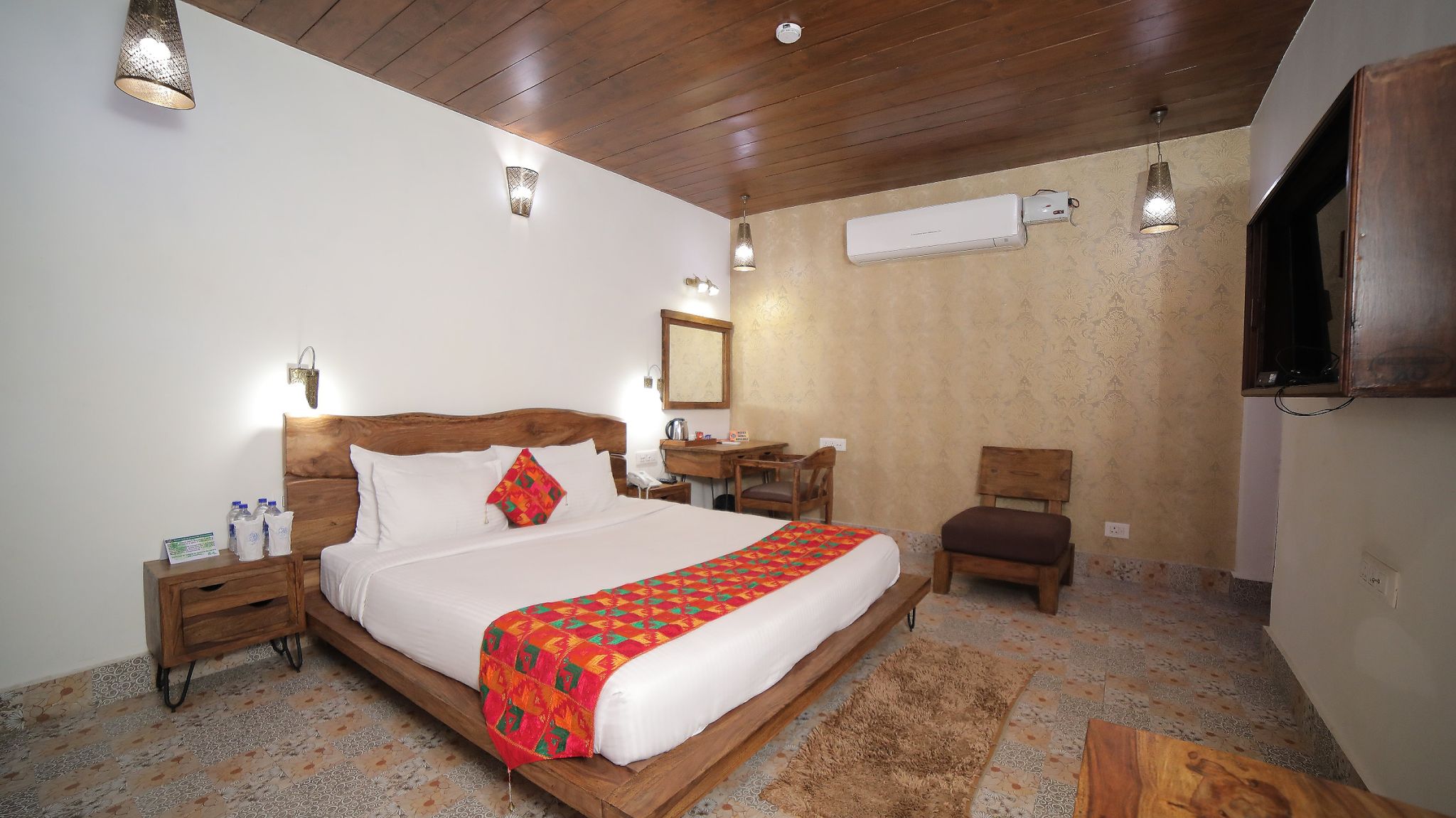 Sadda Pind Standard Room With King Size Bed 3