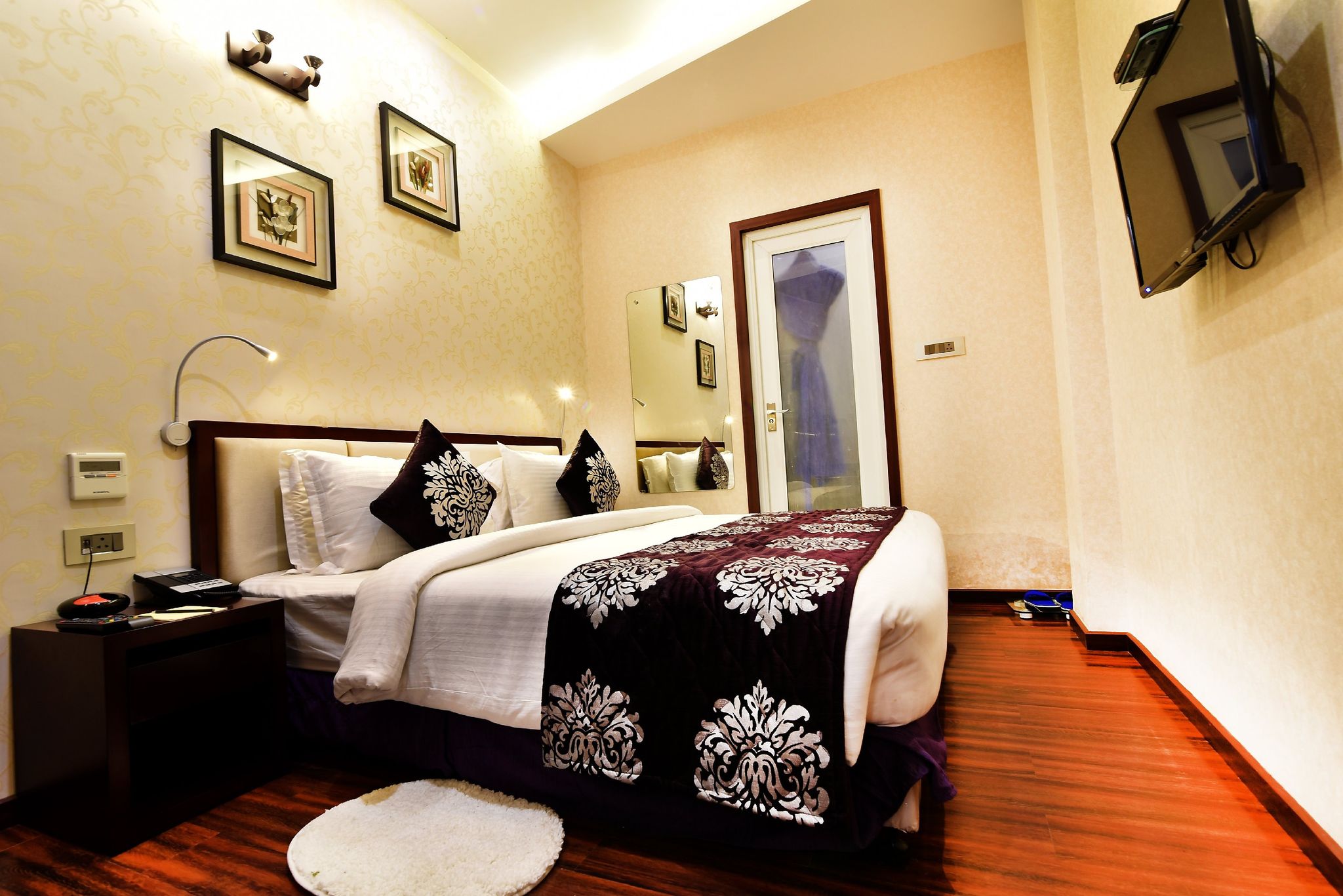 undefined Hotel Kama International 8