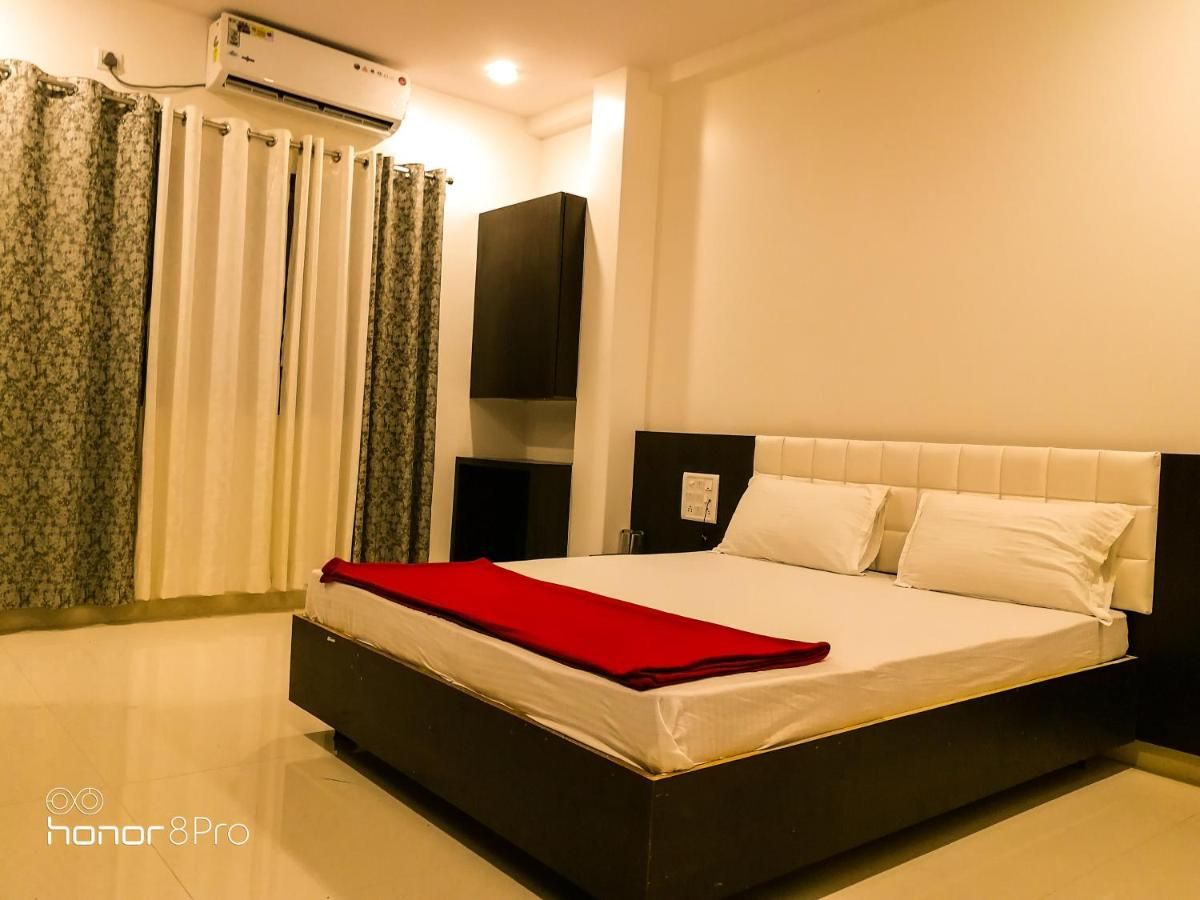 Hotel Neem Treee Super Deluxe 2 Bed AC Room 2