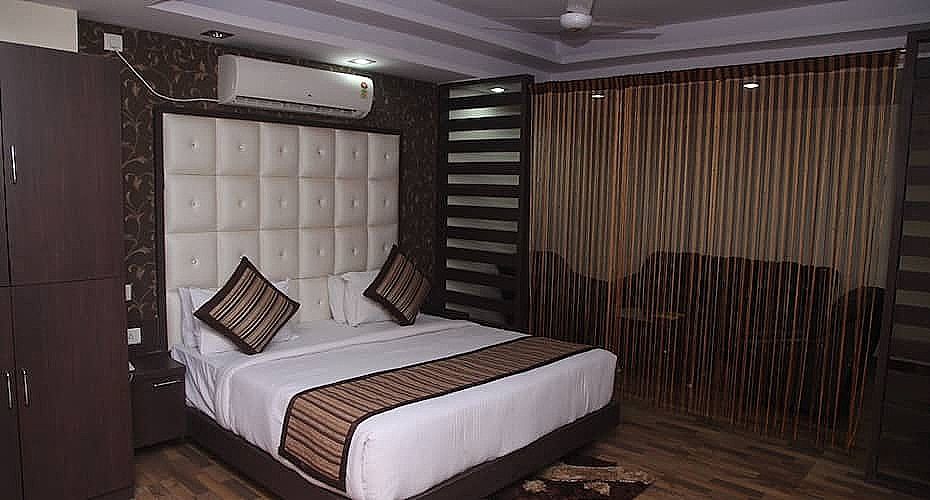 Hotel Rahi Deluxe AC Room 2