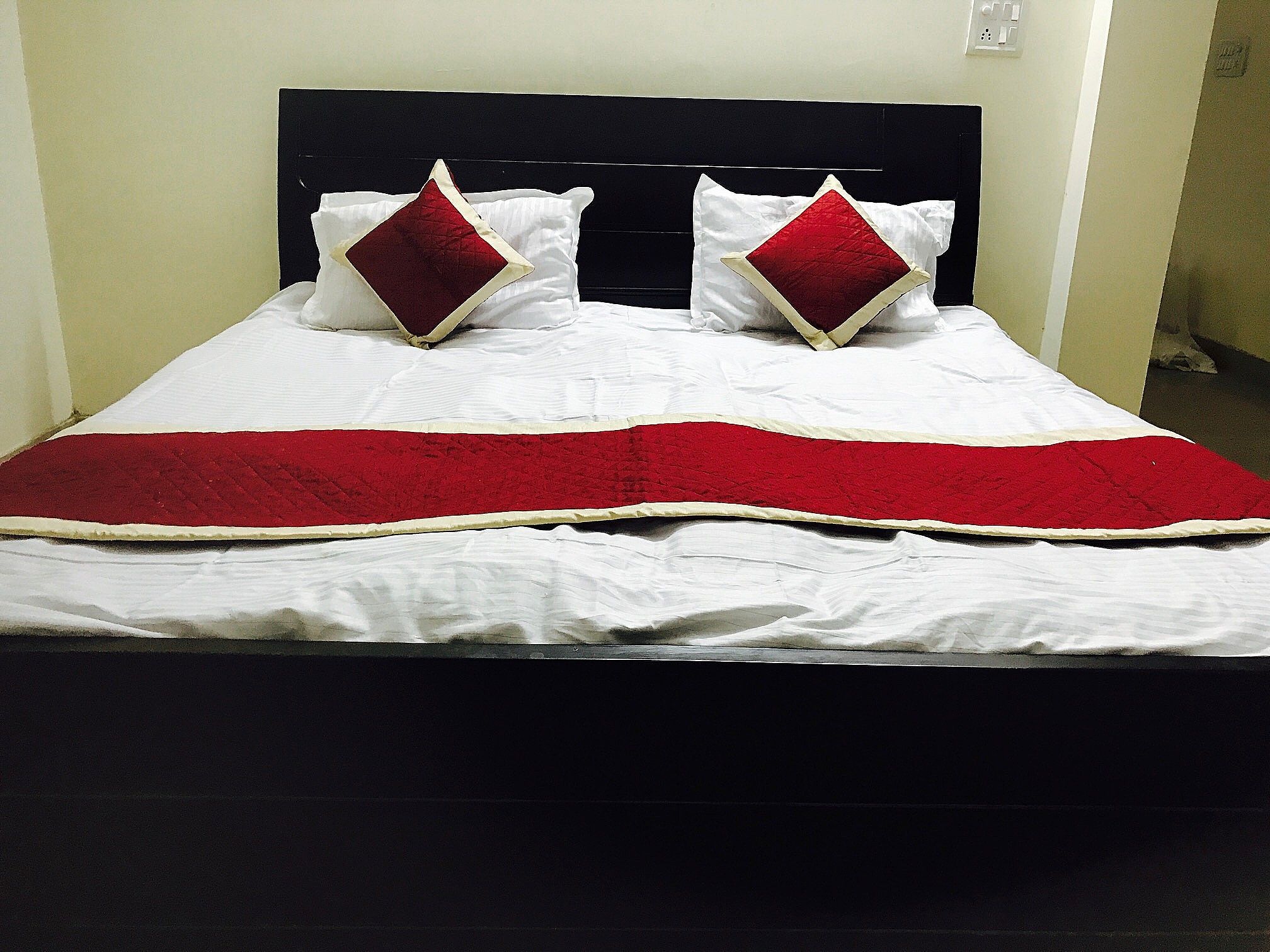 Hotel Dharohar Palace Standard Non AC Room