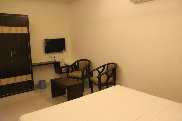 Hotel Celebration Deluxe room 4