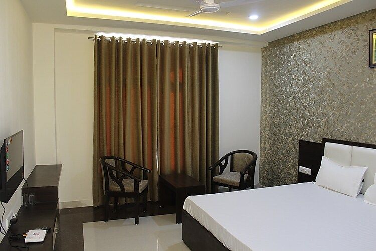 Super Deluxe Room