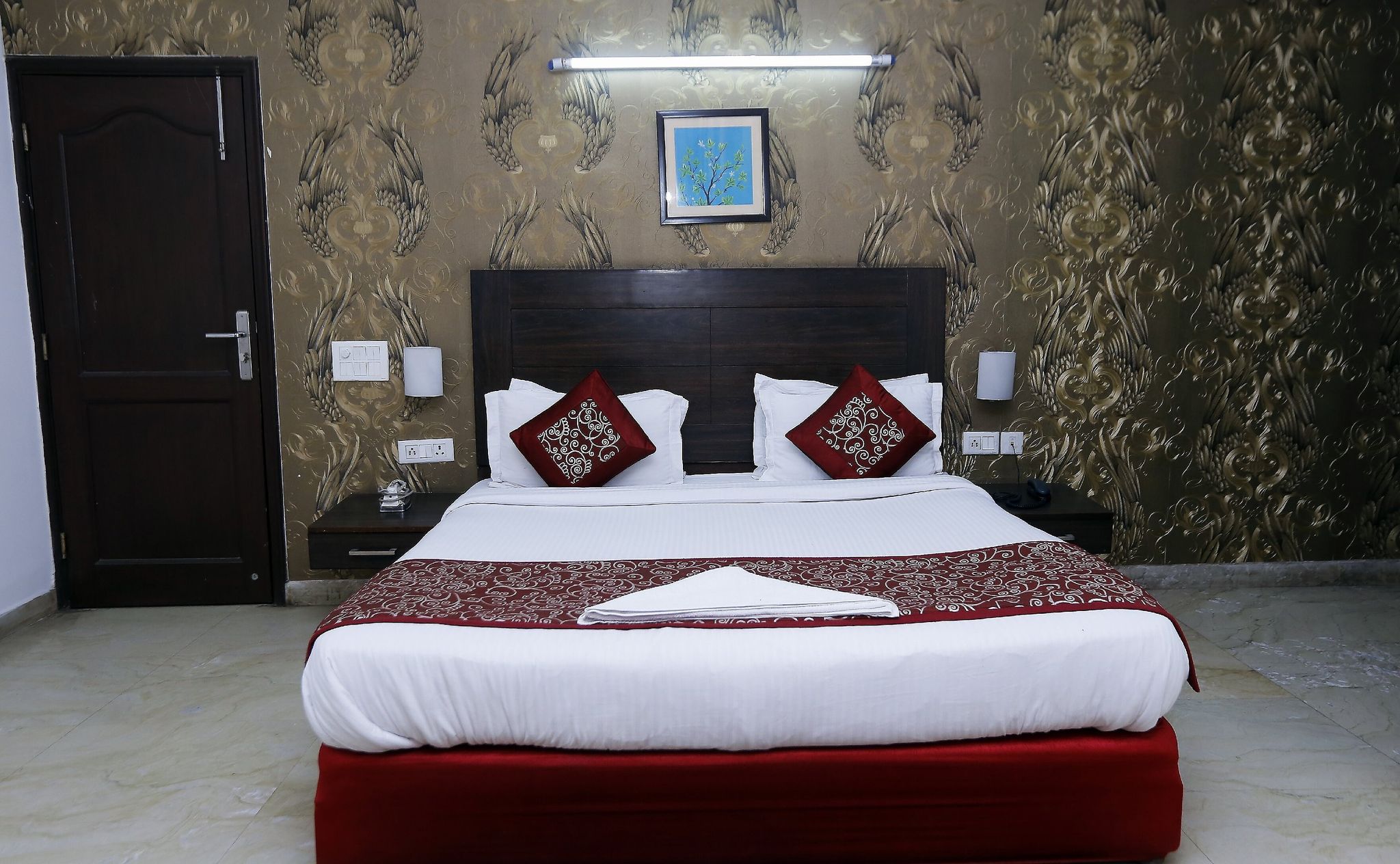 Hotel Jashn Inn Studio Room  10