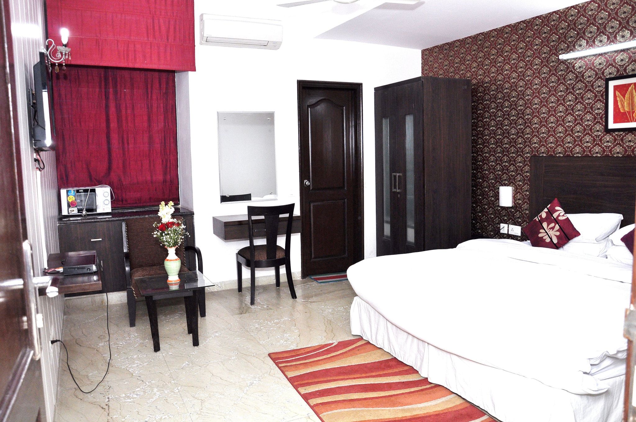 Hotel Jashn Inn Studio Room  5