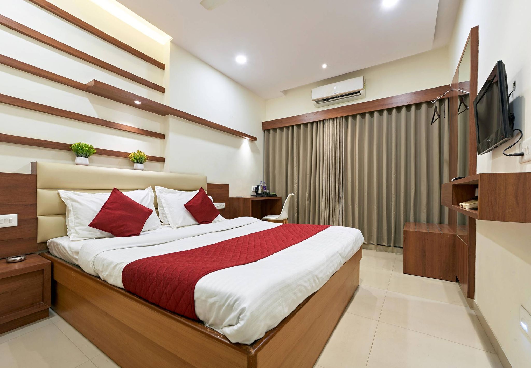 Hotel Sai Deluxe Executive Non A/c 5