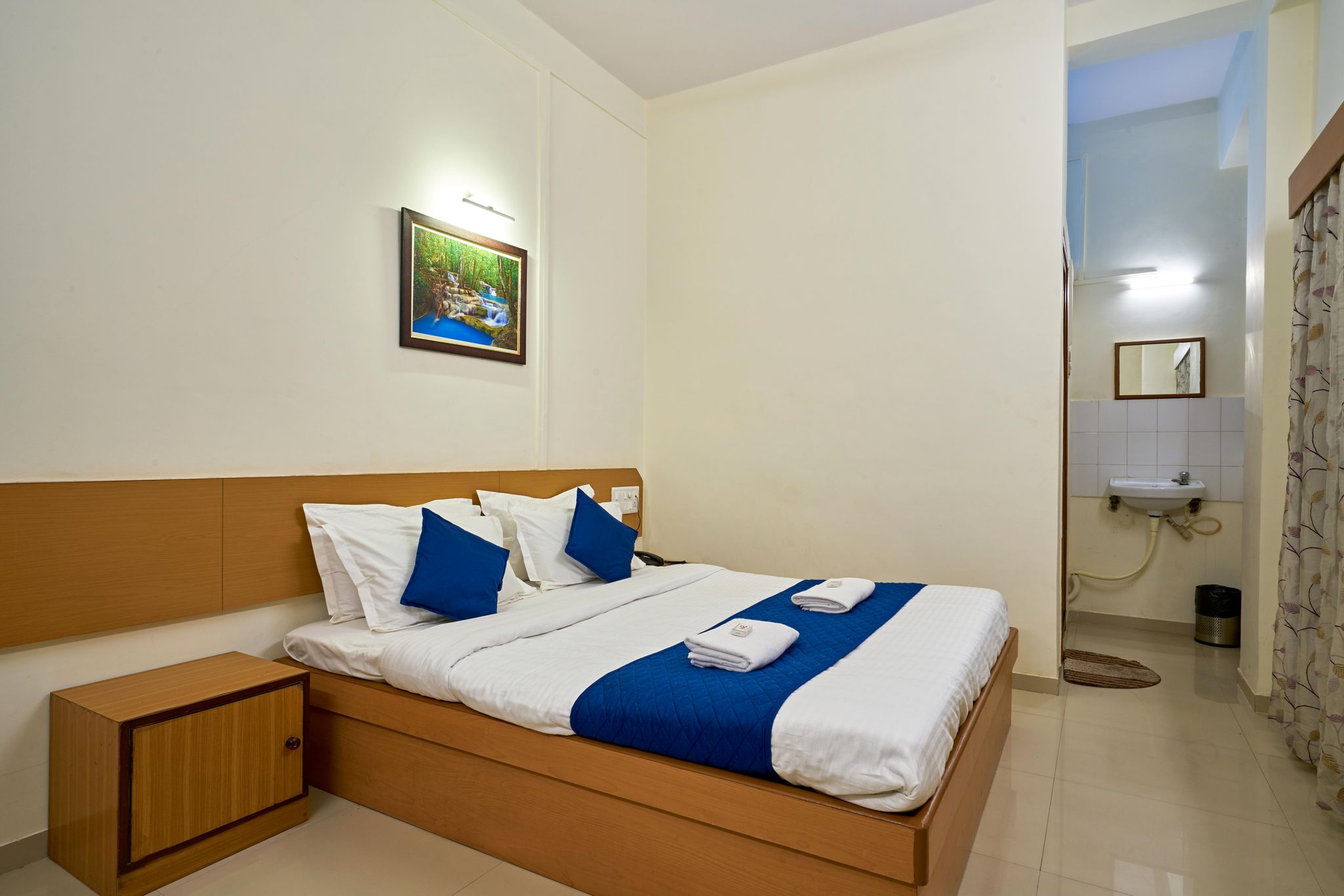 Hotel Sai Deluxe Executive Non A/c