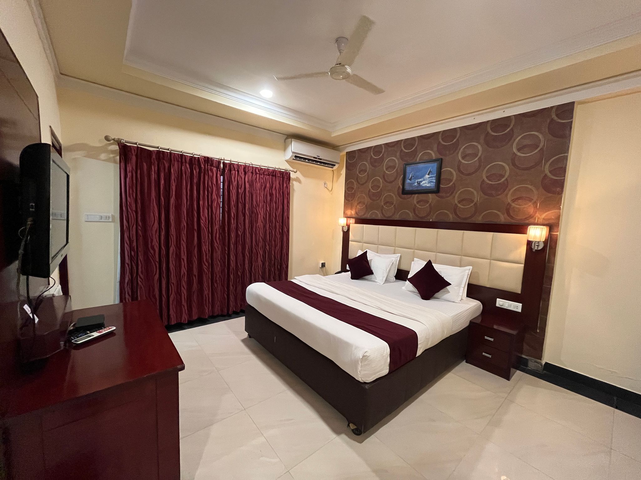 ANANYA COMFORTSS Deluxe Room 6