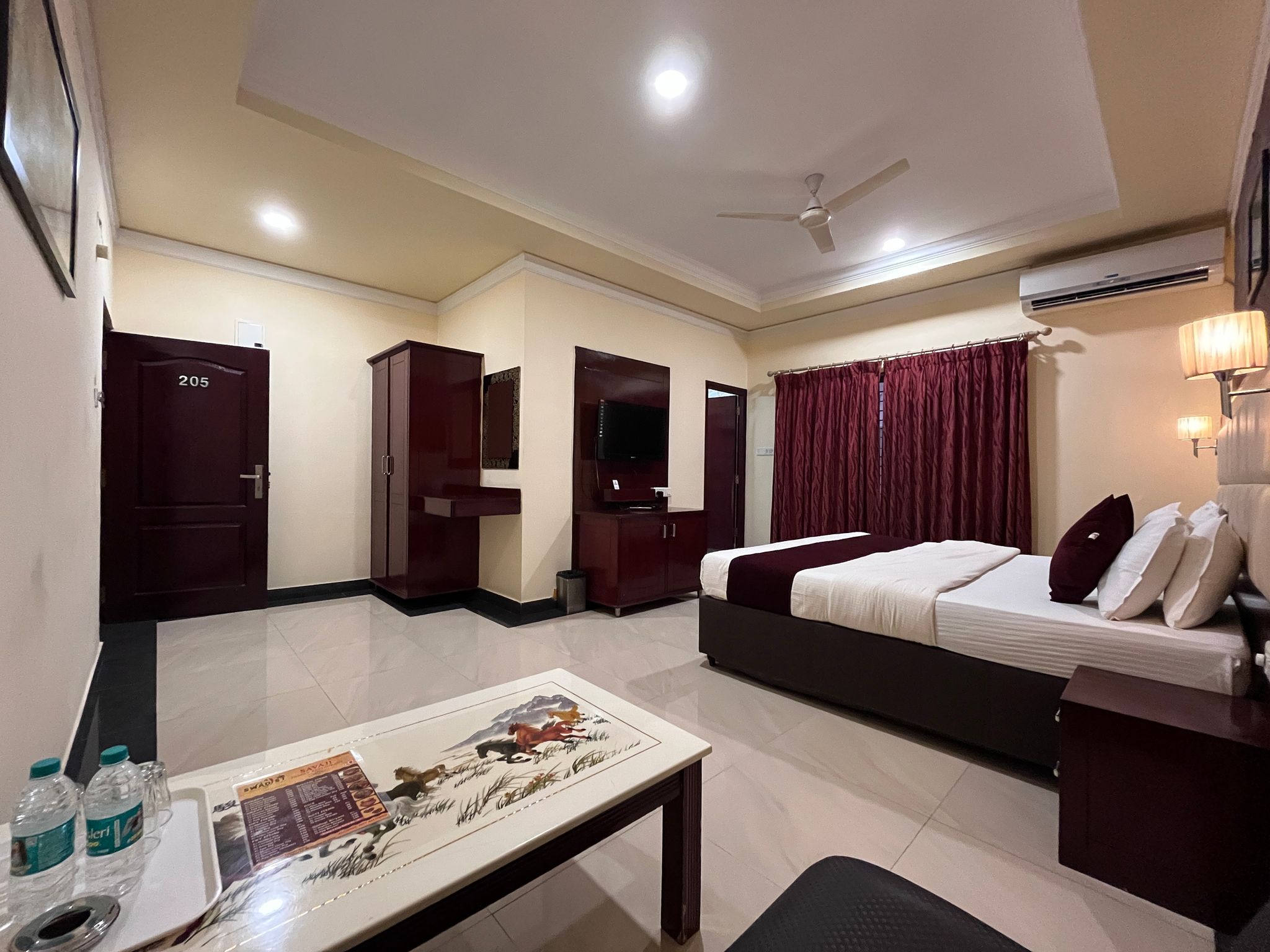 ANANYA COMFORTSS Deluxe Room 5