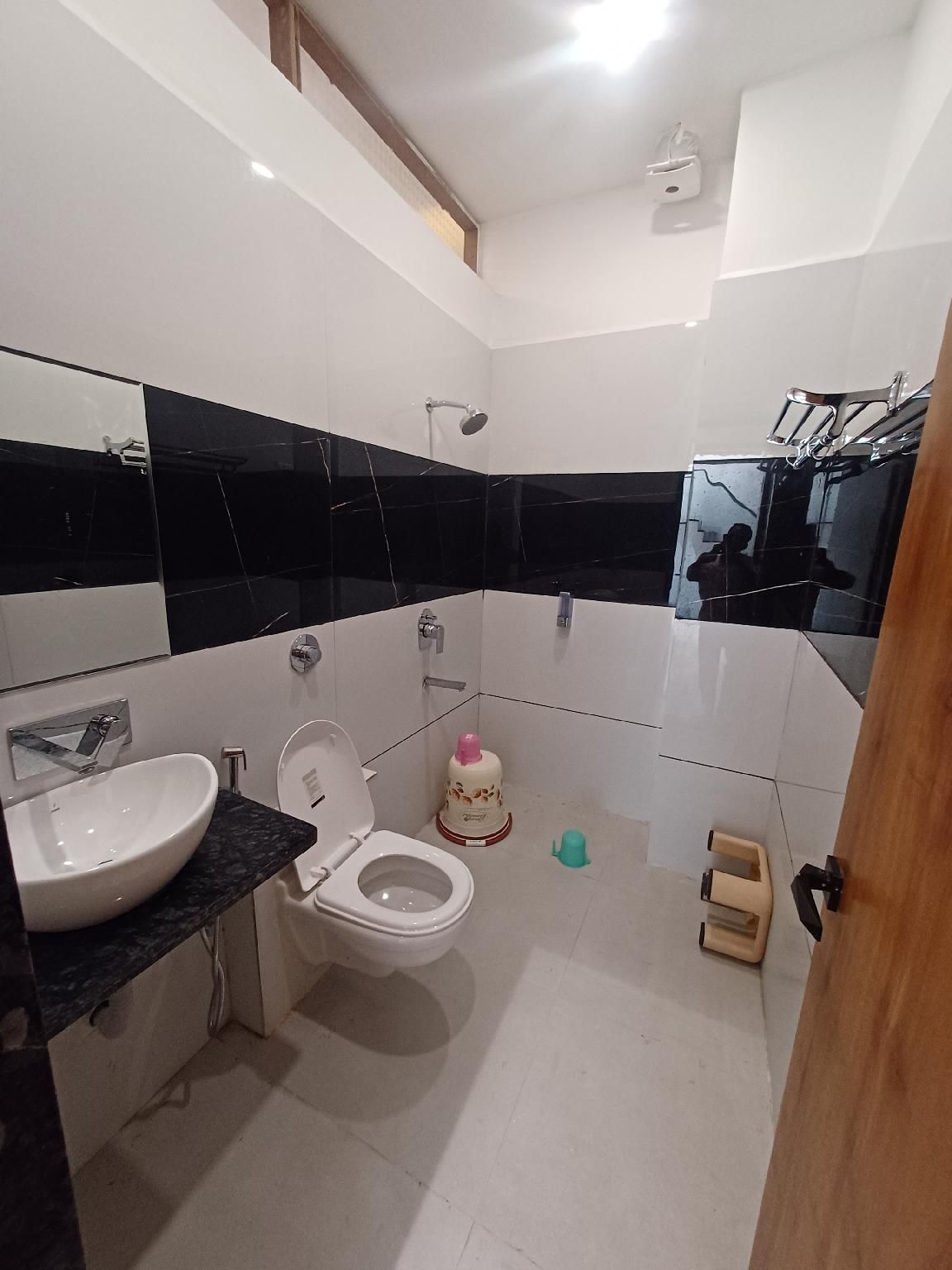 Hotel Ujjain Pride Deluxe Room 9