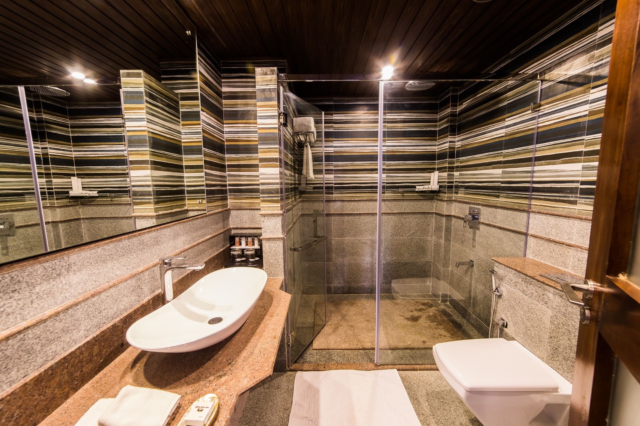 Elixir Hills Suites Resort and Spa Deluxe Suite 3