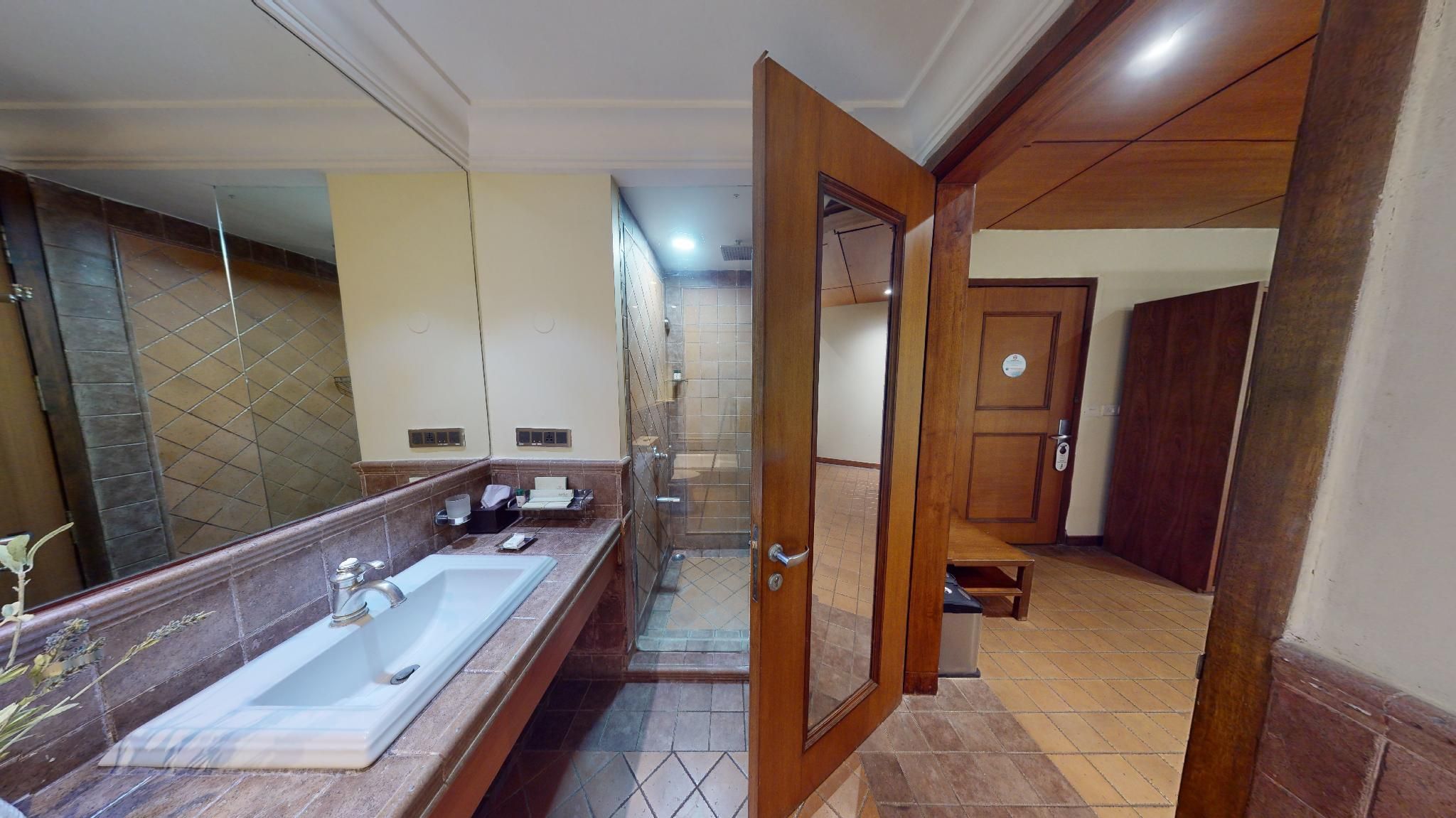 Fern Club Suite
