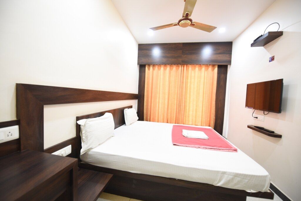 Executive Deluxe Room (Non A/c)