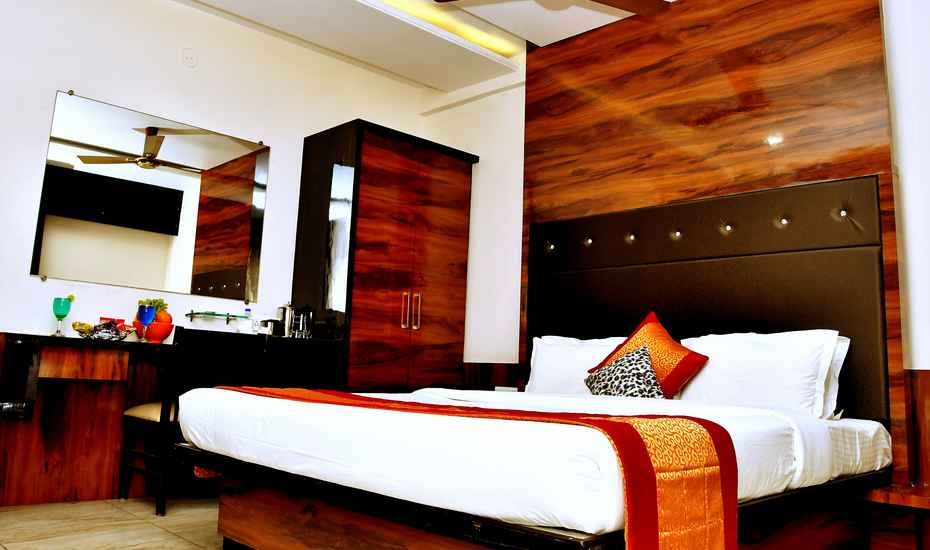 Executive Deluxe Room (Non A/c)