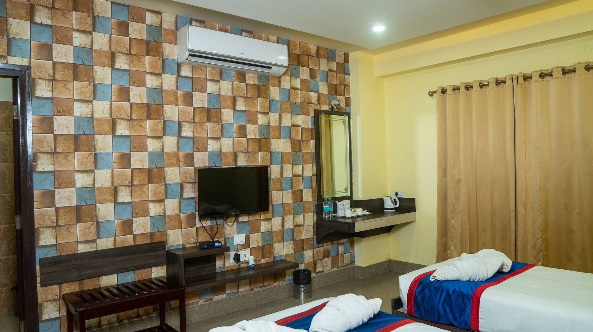 The Loft Hotel Executive Twin Room 11