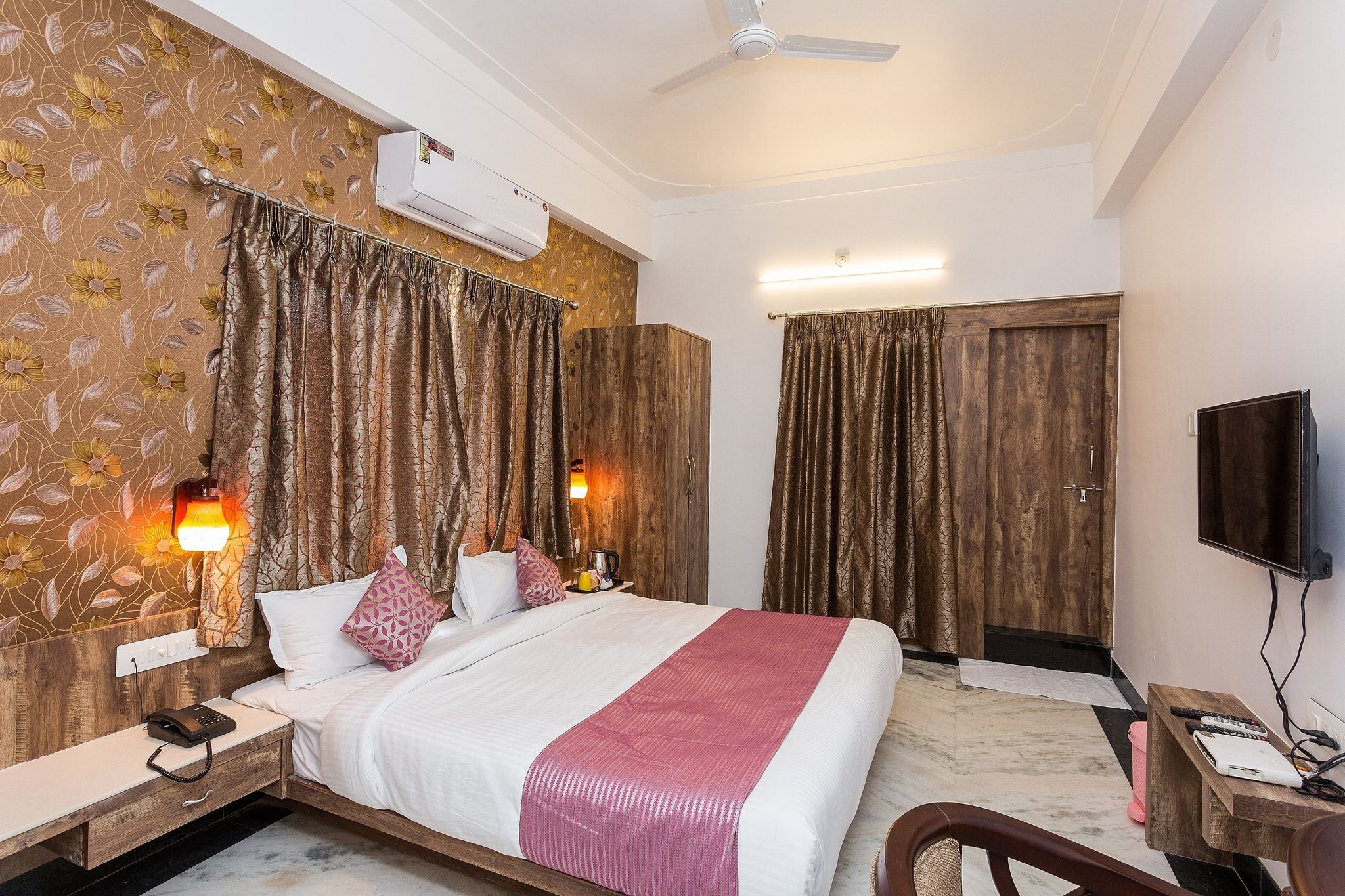 Hotel Castle Inn by Castle Hotels Super Deluxe Room 7