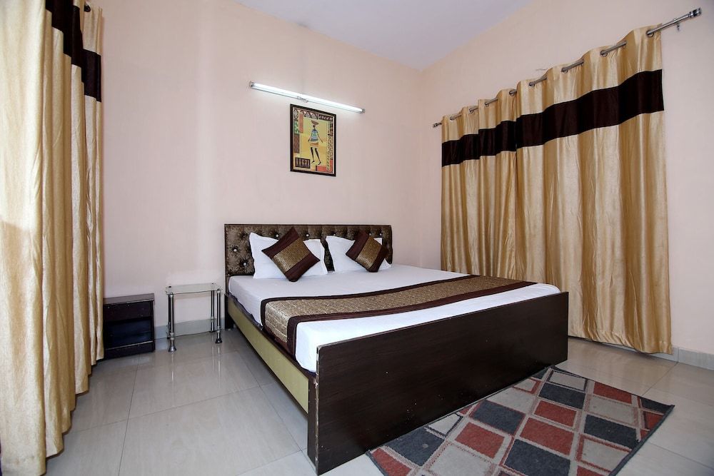 OYO 8907 The Nest Standard Double Room 15