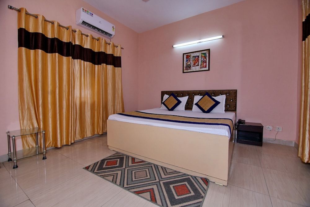 OYO 8907 The Nest Standard Double Room 8