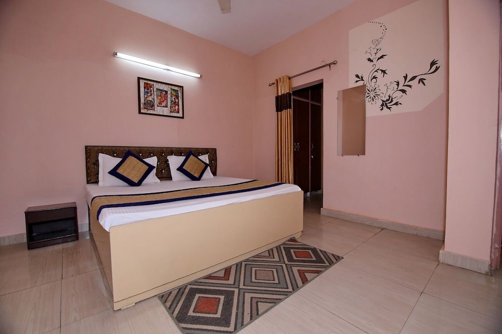 OYO 8907 The Nest Standard Double Room 11