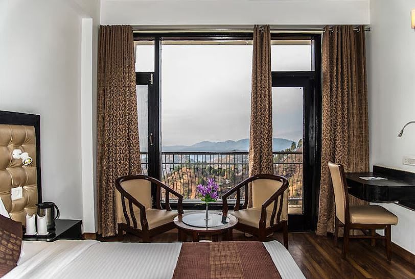 Andaz Shimla Deluxe Room 4