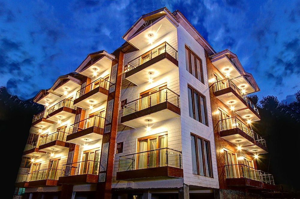 undefined Hill county Resort 7