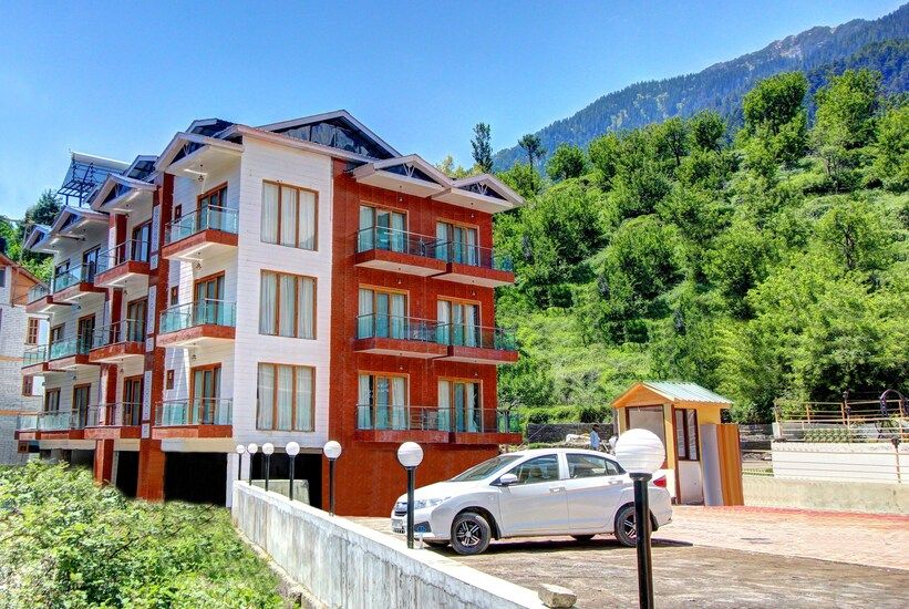 undefined Hill county Resort 6