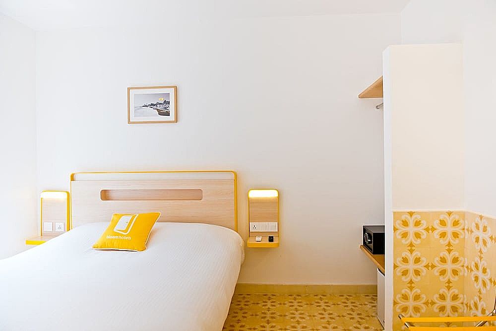 Bloom Hotel - Calangute Value King Room 5