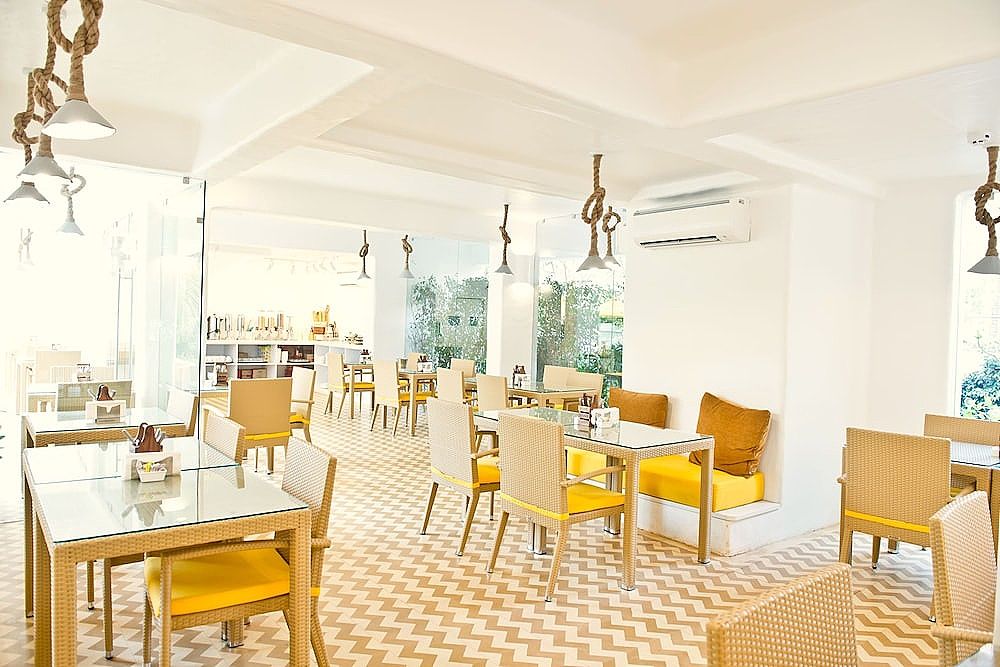 undefined Bloom Hotel - Calangute 4