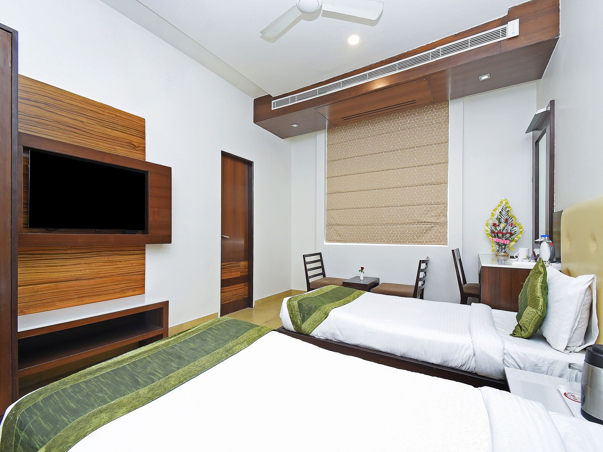 TGI Apple Inn Premium 12