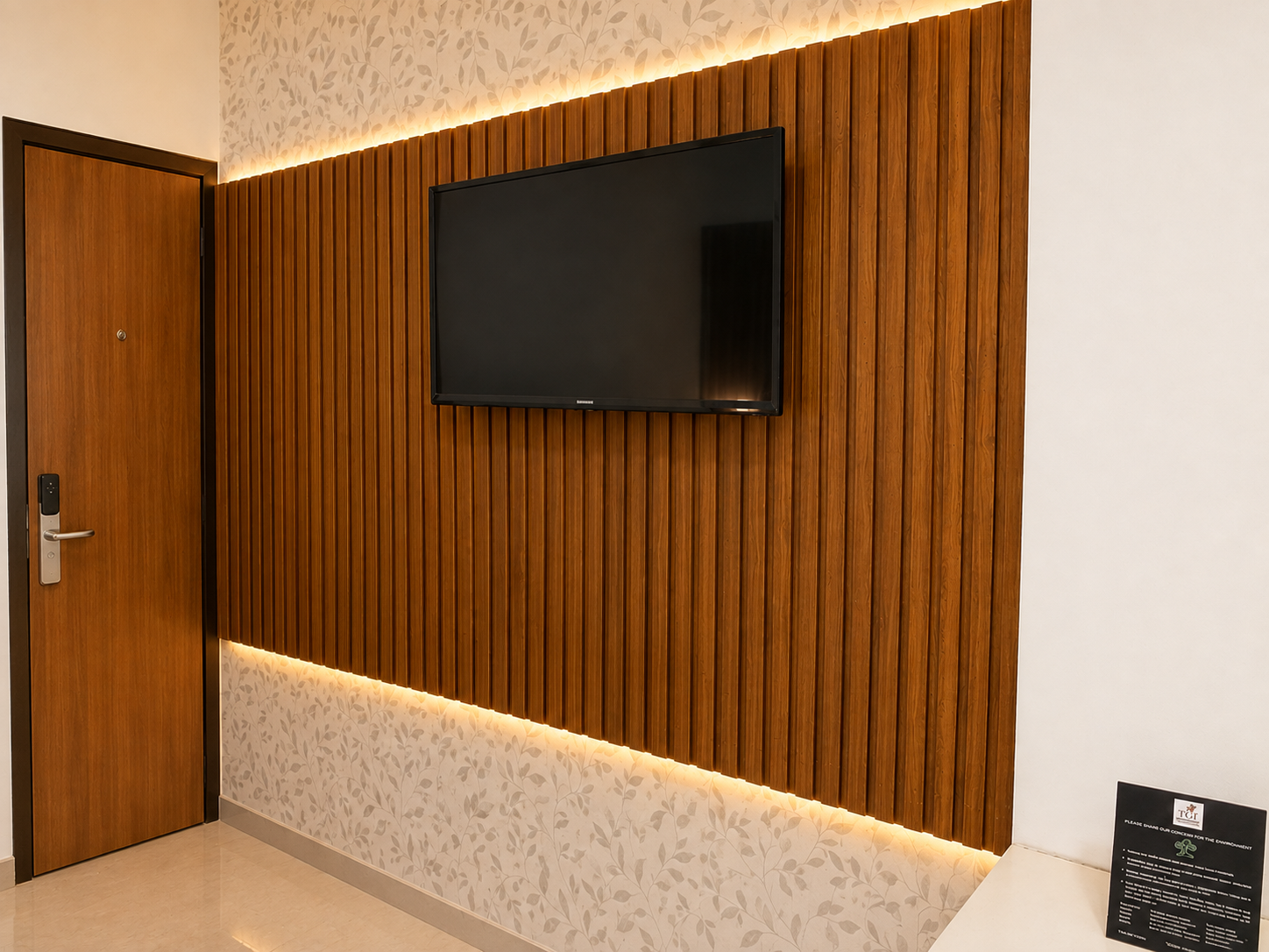 undefined TGI Apple Inn 6