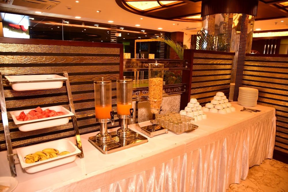 undefined Hotel Varanasi Inn 8