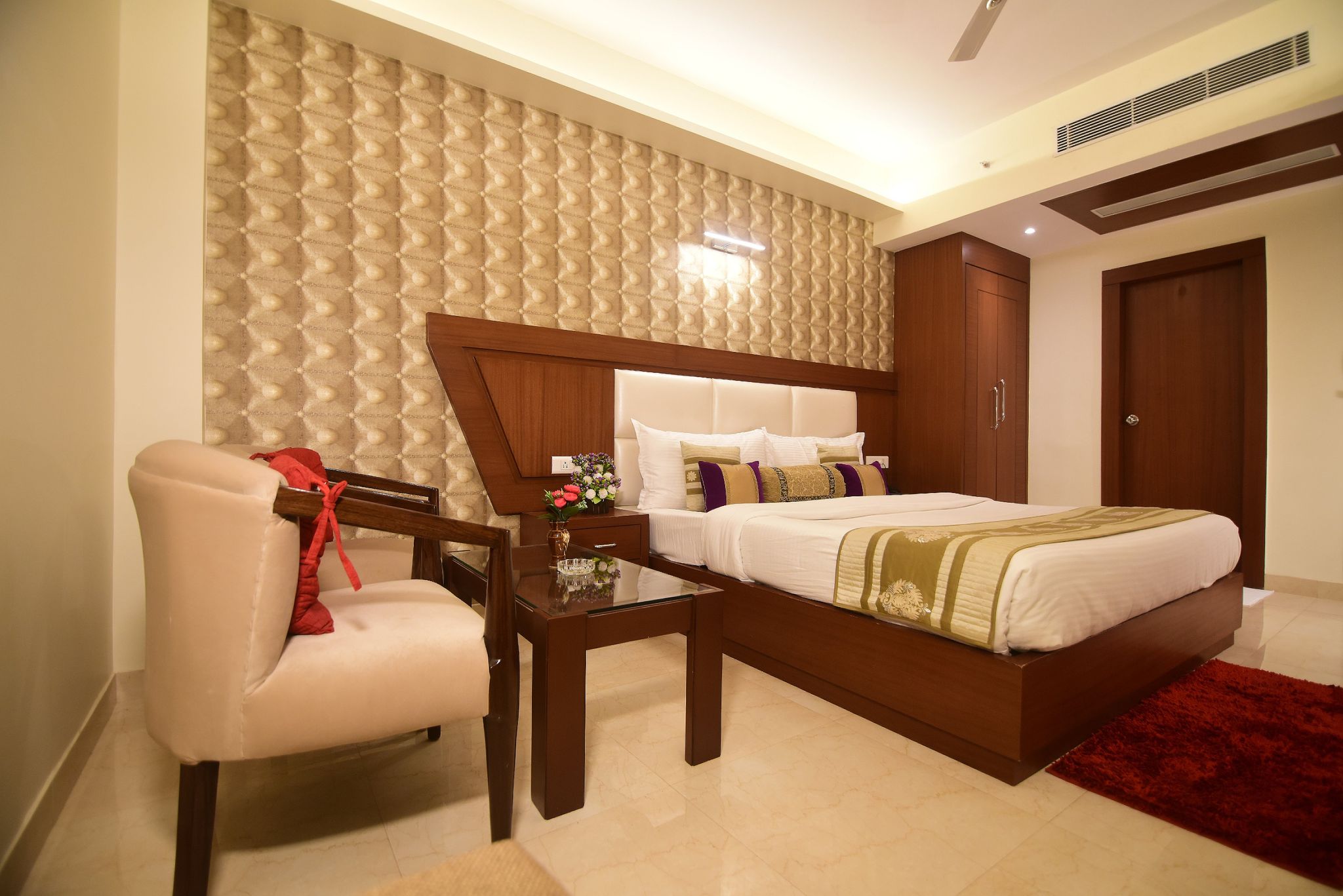 Hotel Varanasi Inn Deluxe Double or Twin Bed 5