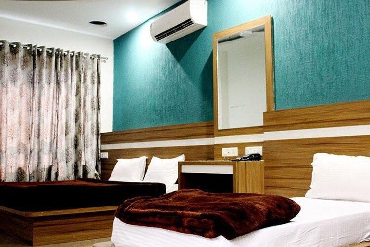 Grace Hotel Super Deluxe Room 4