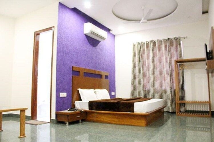 undefined Grace Hotel 9