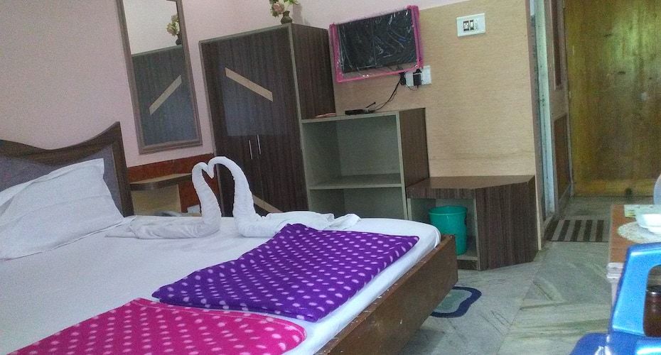 Standard Ac Double Bed