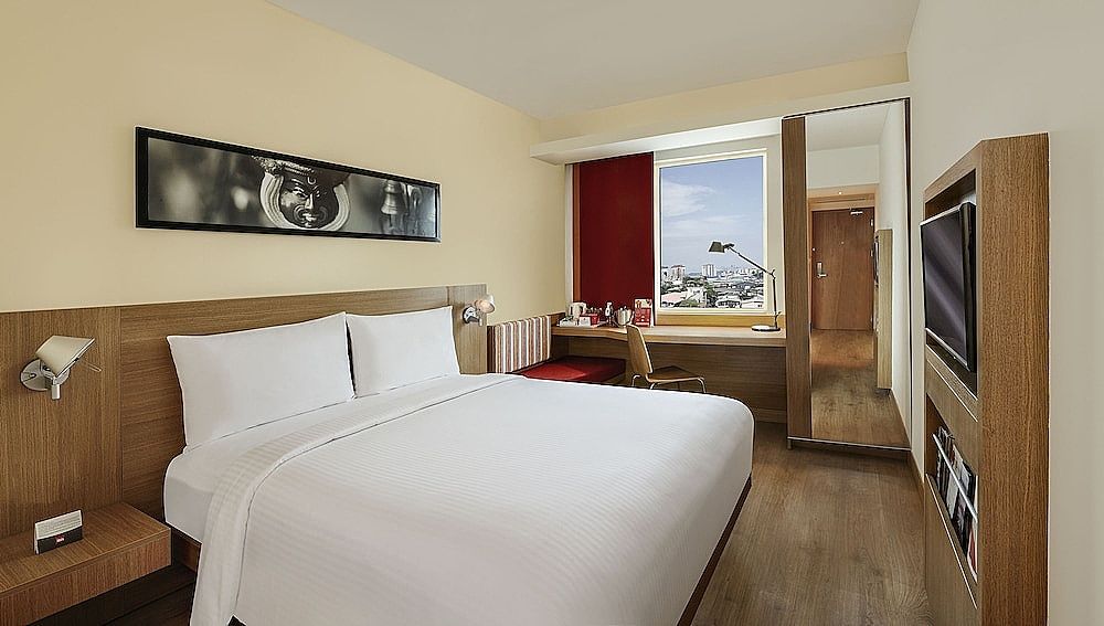 ibis Chennai OMR Hotel Deluxe Queen Bedroom - Sweet Bed by ibis 13