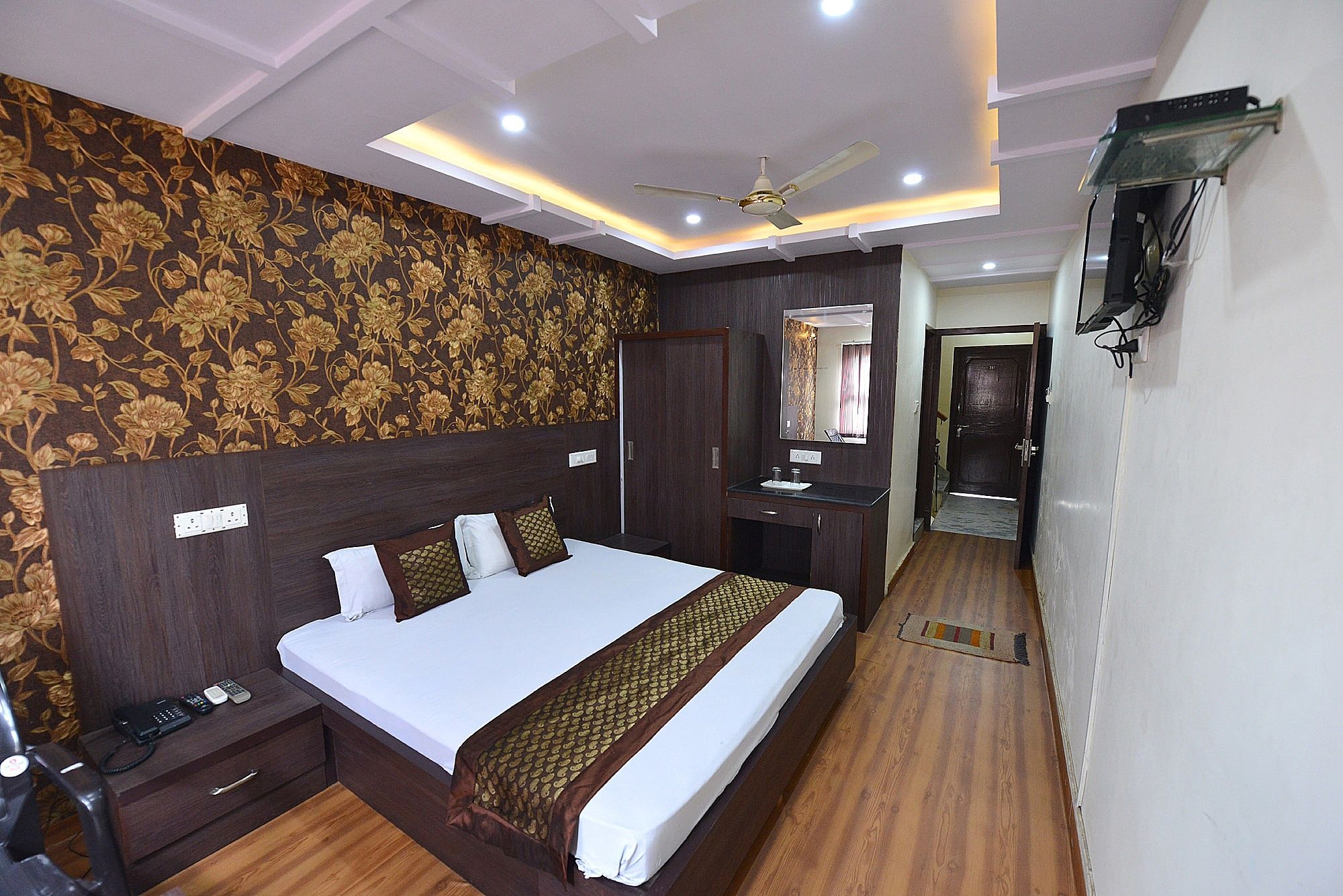 Hotel Mohit Palace Semi Deluxe AC Room 11