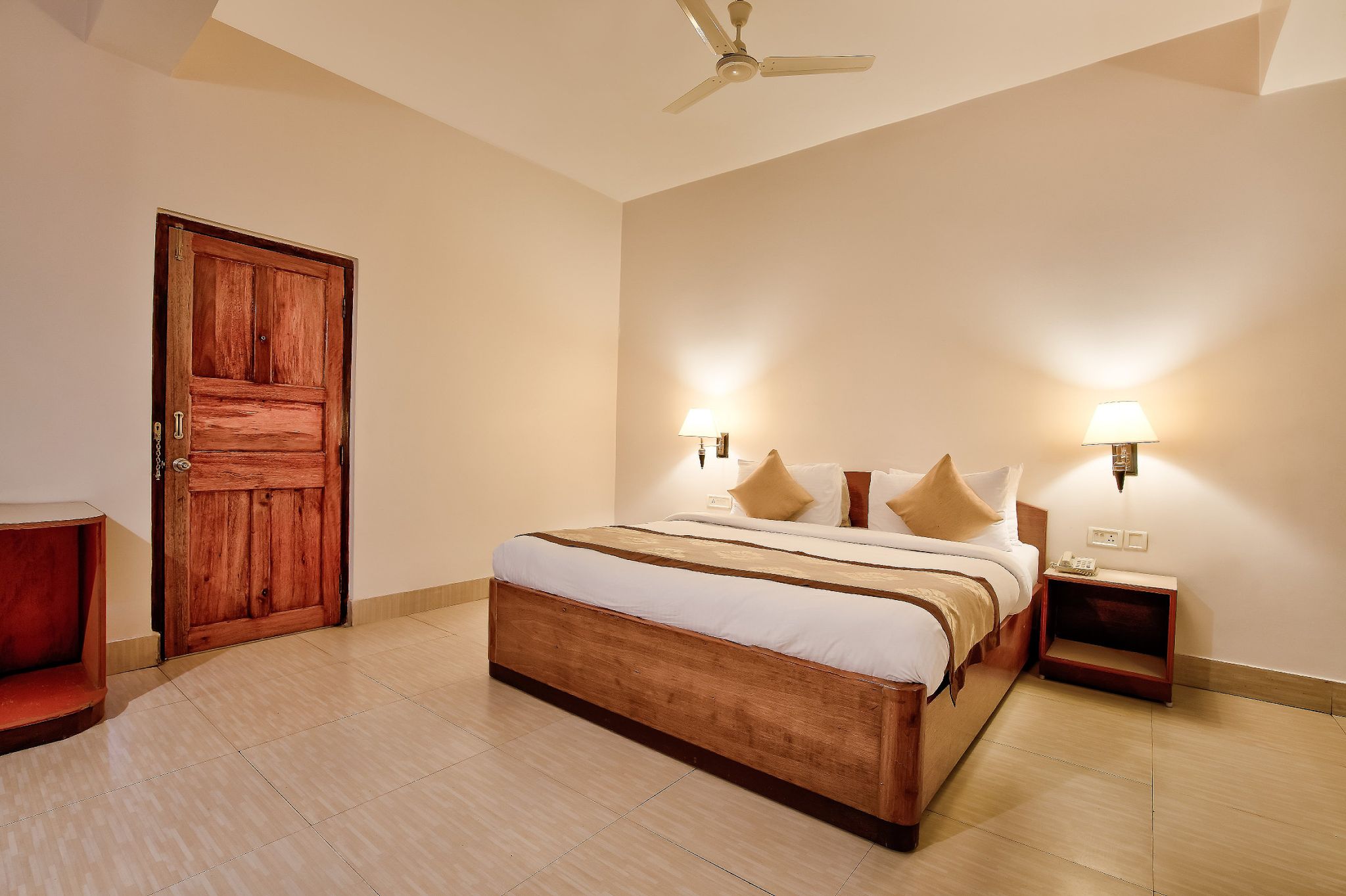 Summit Ttakshang Residency Hotel & Spa (MG Marg) Deluxe Room 8