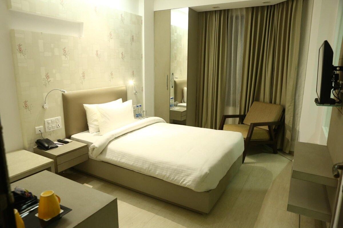 undefined Keys Lite By Lemon Tree Hotels, Mayfield, Gurugram 5