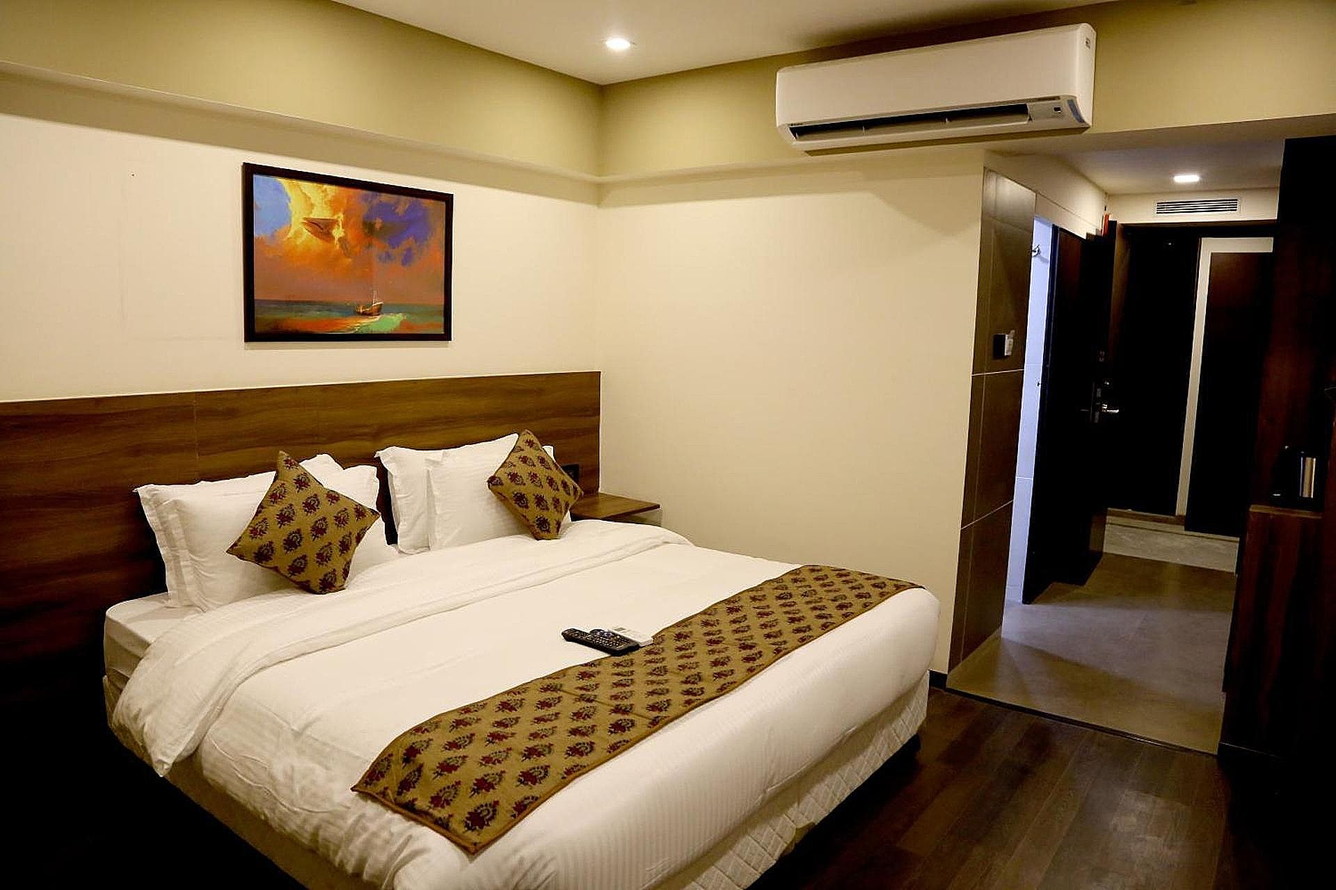 Hotel Mumbai House Andheri DELUXE Room 7