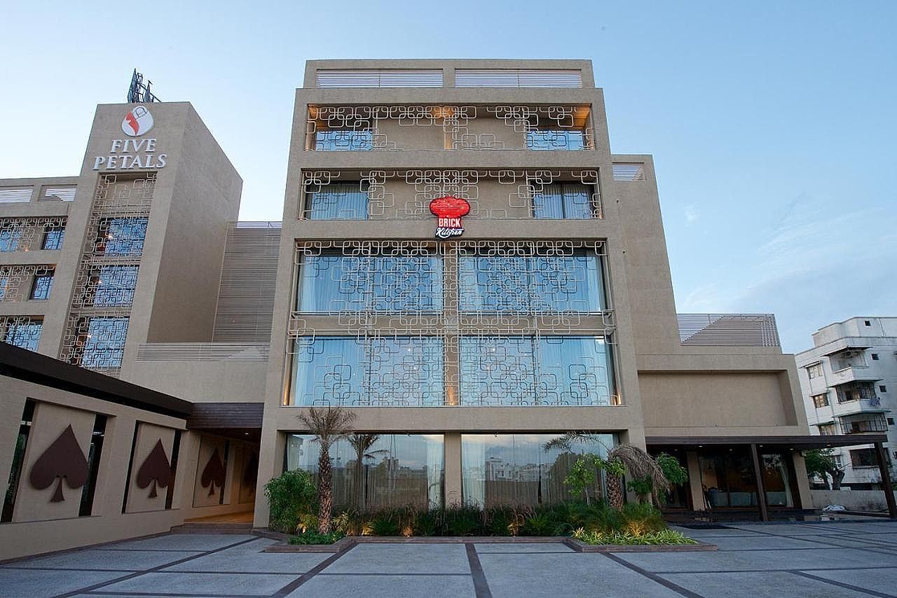 Five Petals Hotel & Banquets