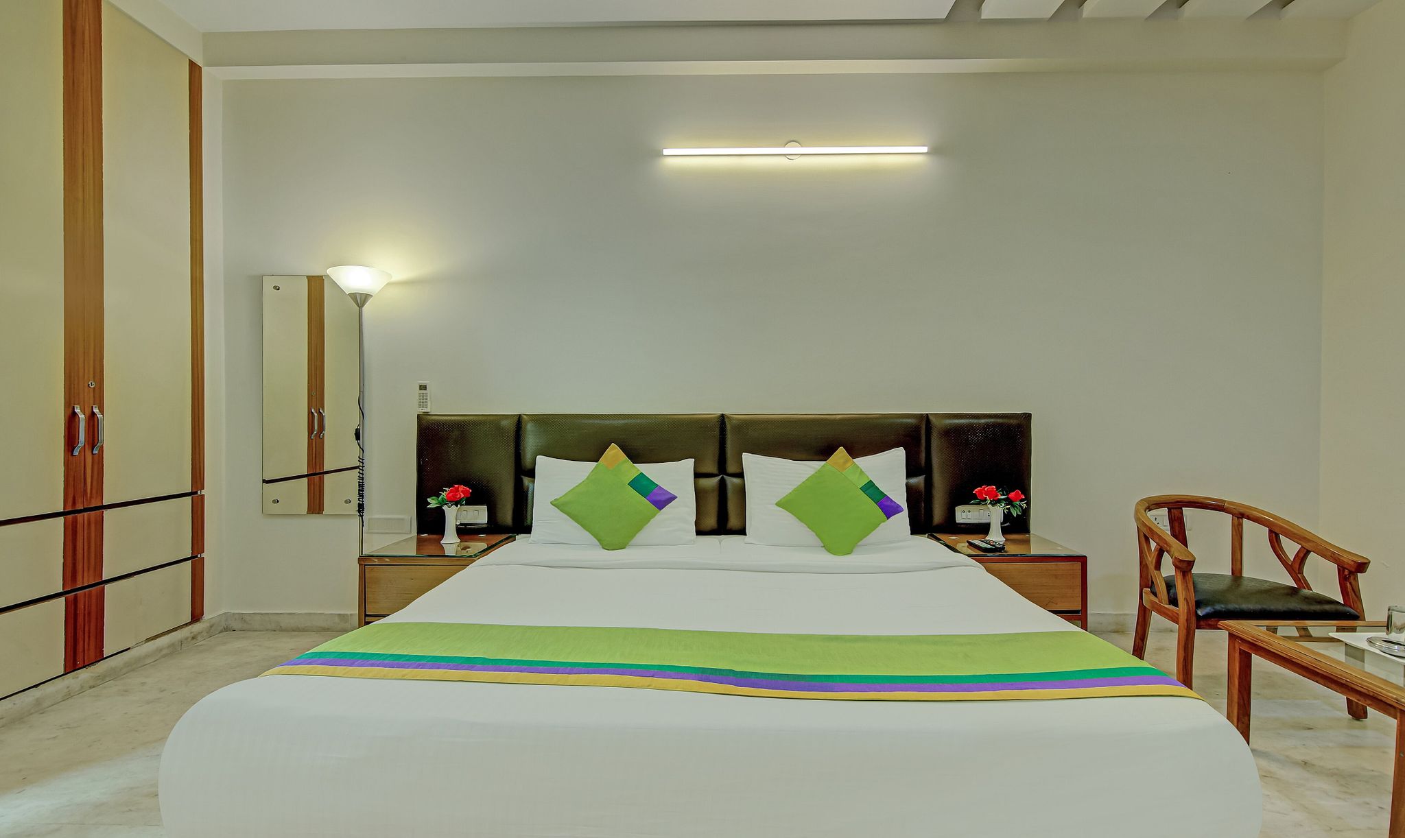 Itsy Hotels Swastika Inn Sector 26 Deluxe Double Room 4
